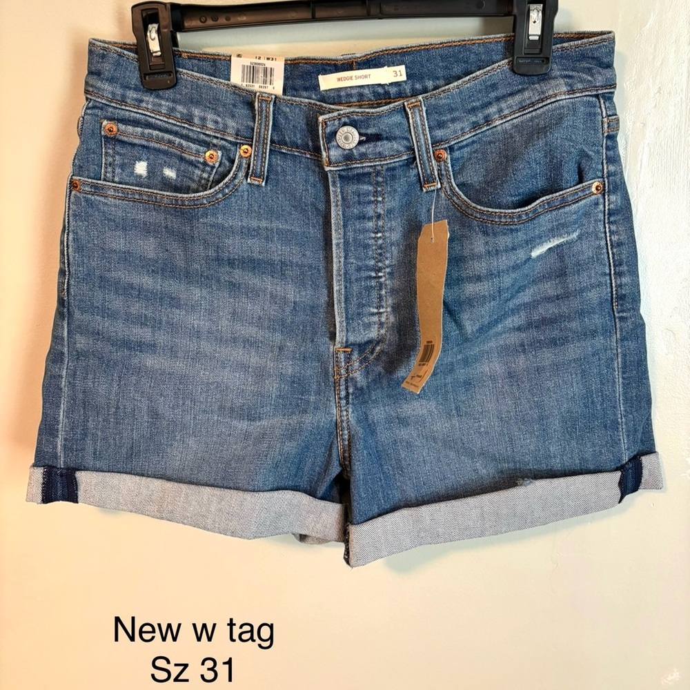 Women’s Levi Jean Shorts